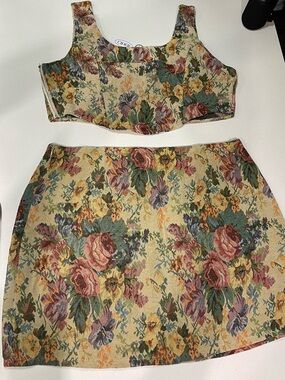 Cider Floral Tapestry Two-Piece Set in Beige, Green, Rose